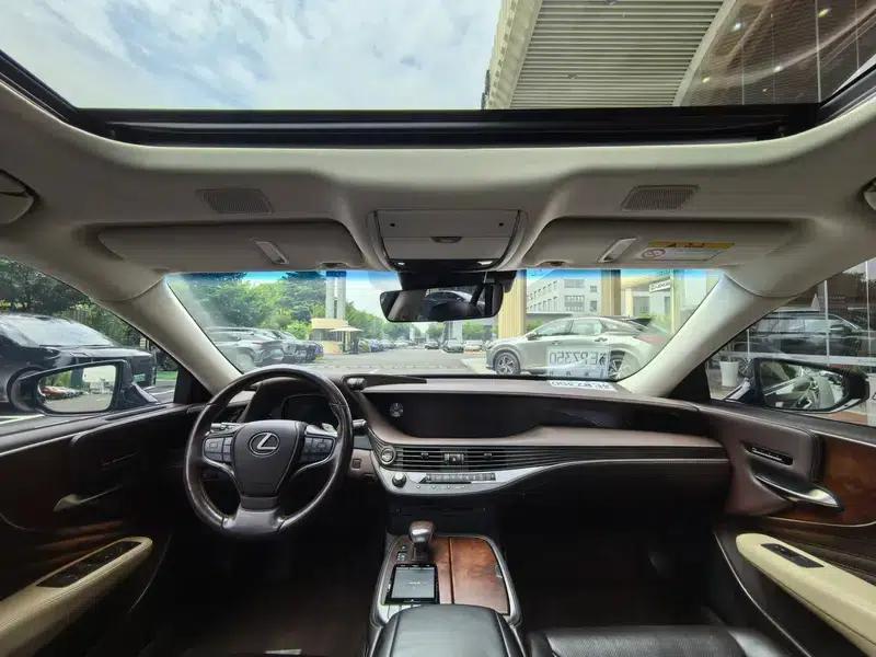 Lexus LS 2018 350 Premium Edition (China VI Emission Standard) — миниатюра 15