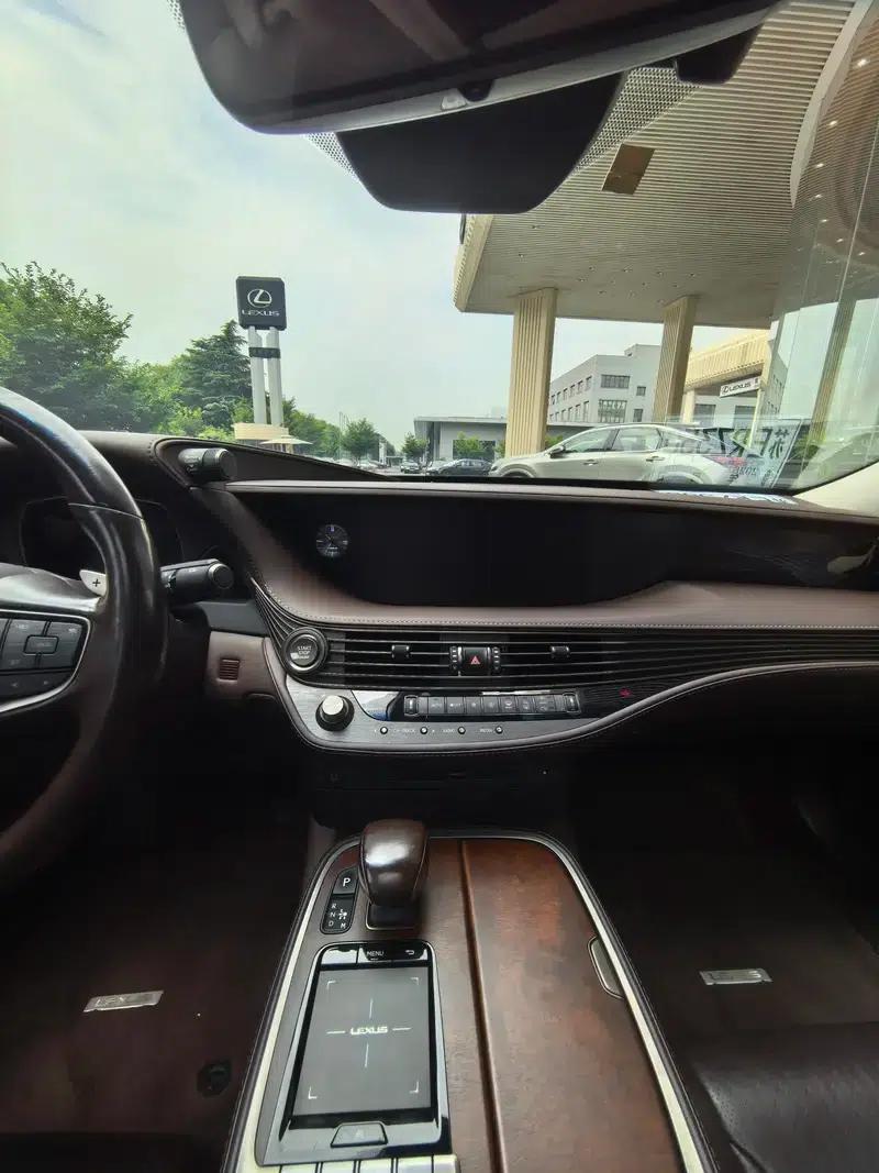Lexus LS 2018 350 Premium Edition (China VI Emission Standard) — миниатюра 9