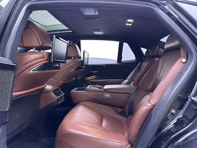 Lexus LS 2018 500h Executive Edition (China VI Emission Standard) — миниатюра 16