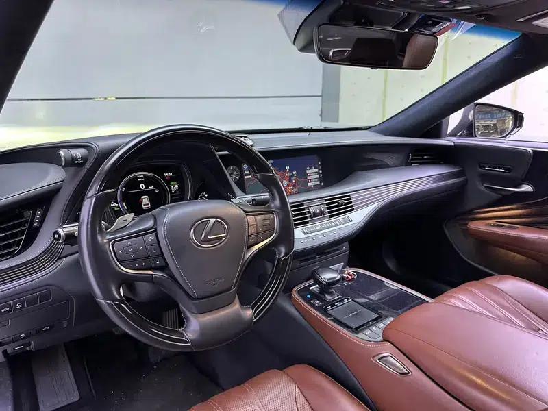 Lexus LS 2018 500h Executive Edition (China VI Emission Standard) — миниатюра 8