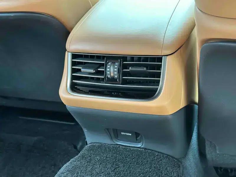 Lexus LS 2021 500h Premium Edition — миниатюра 11