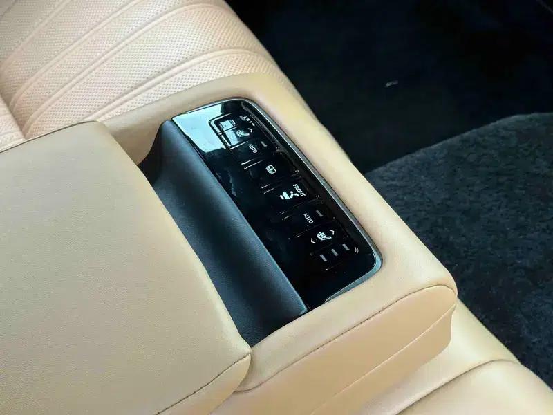 Lexus LS 2021 500h Premium Edition — миниатюра 19