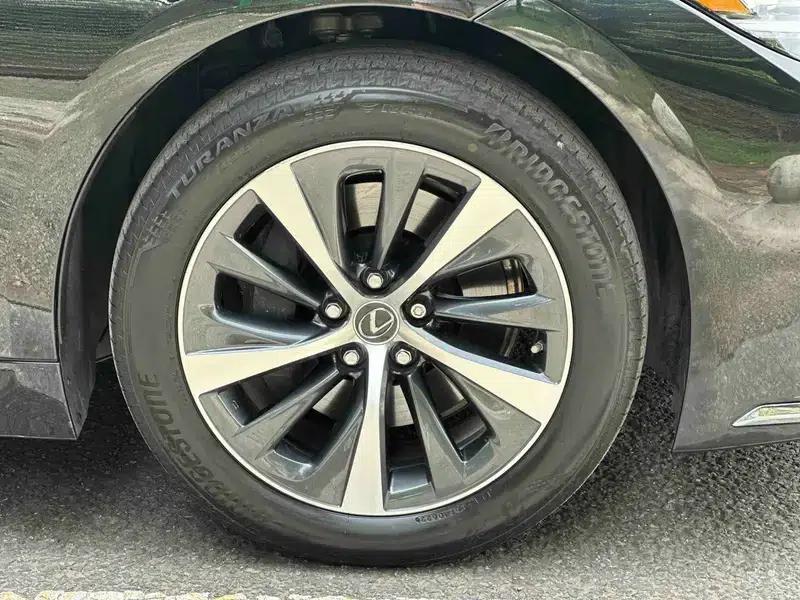 Lexus LS 2021 500h Premium Edition — миниатюра 8