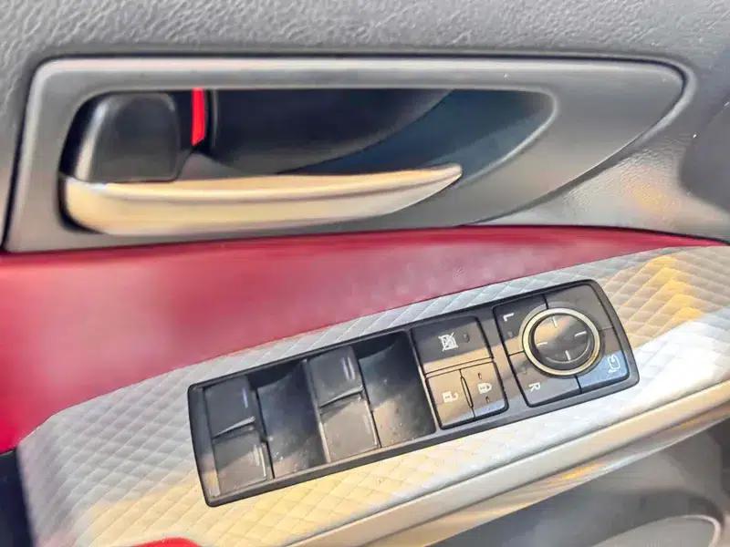 Lexus IS 2017 300 F SPORT Edition — миниатюра 22