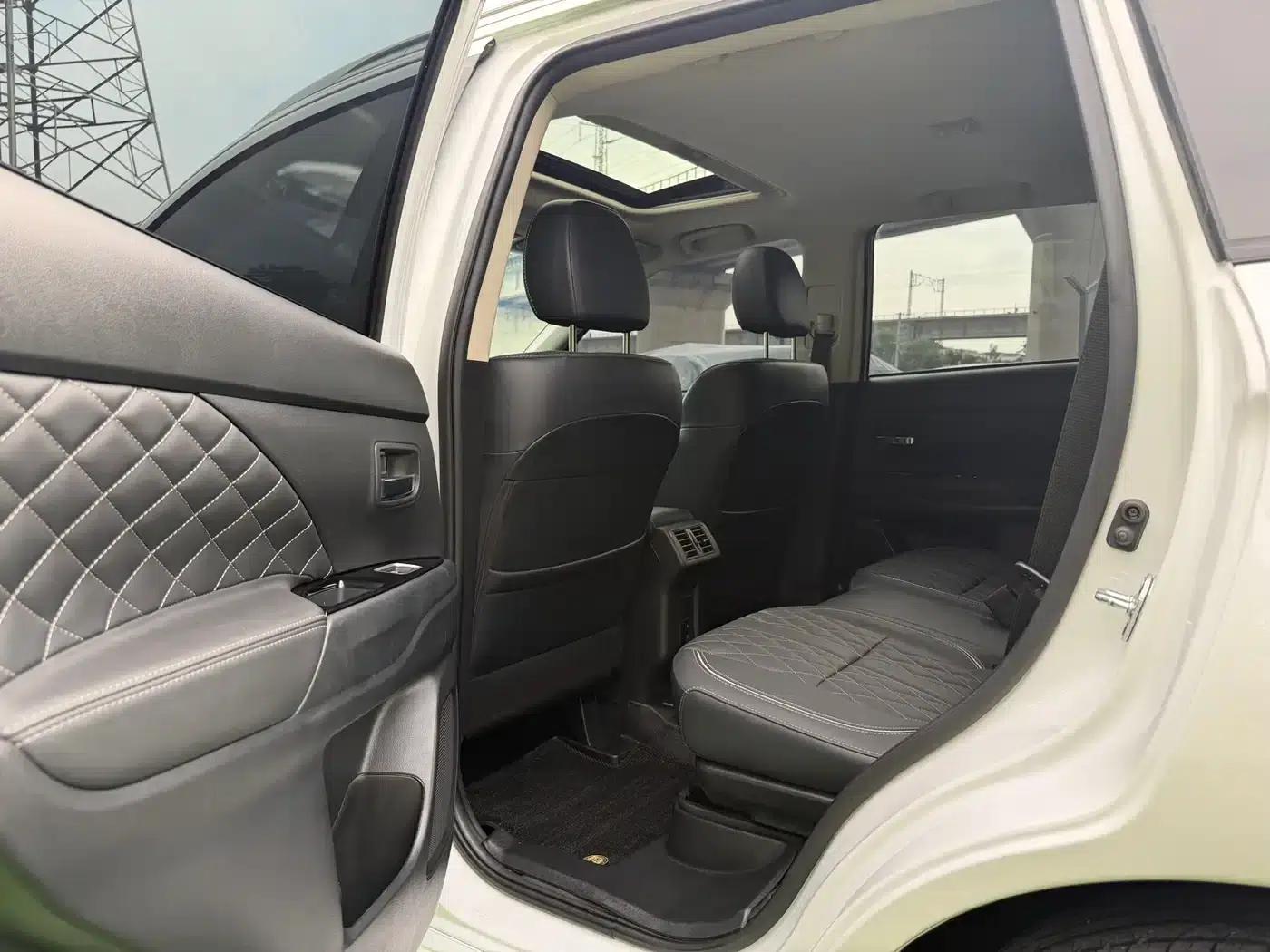 Outlander 2021 2.0L 2WD Enjoy Edition 5-seater — миниатюра 9