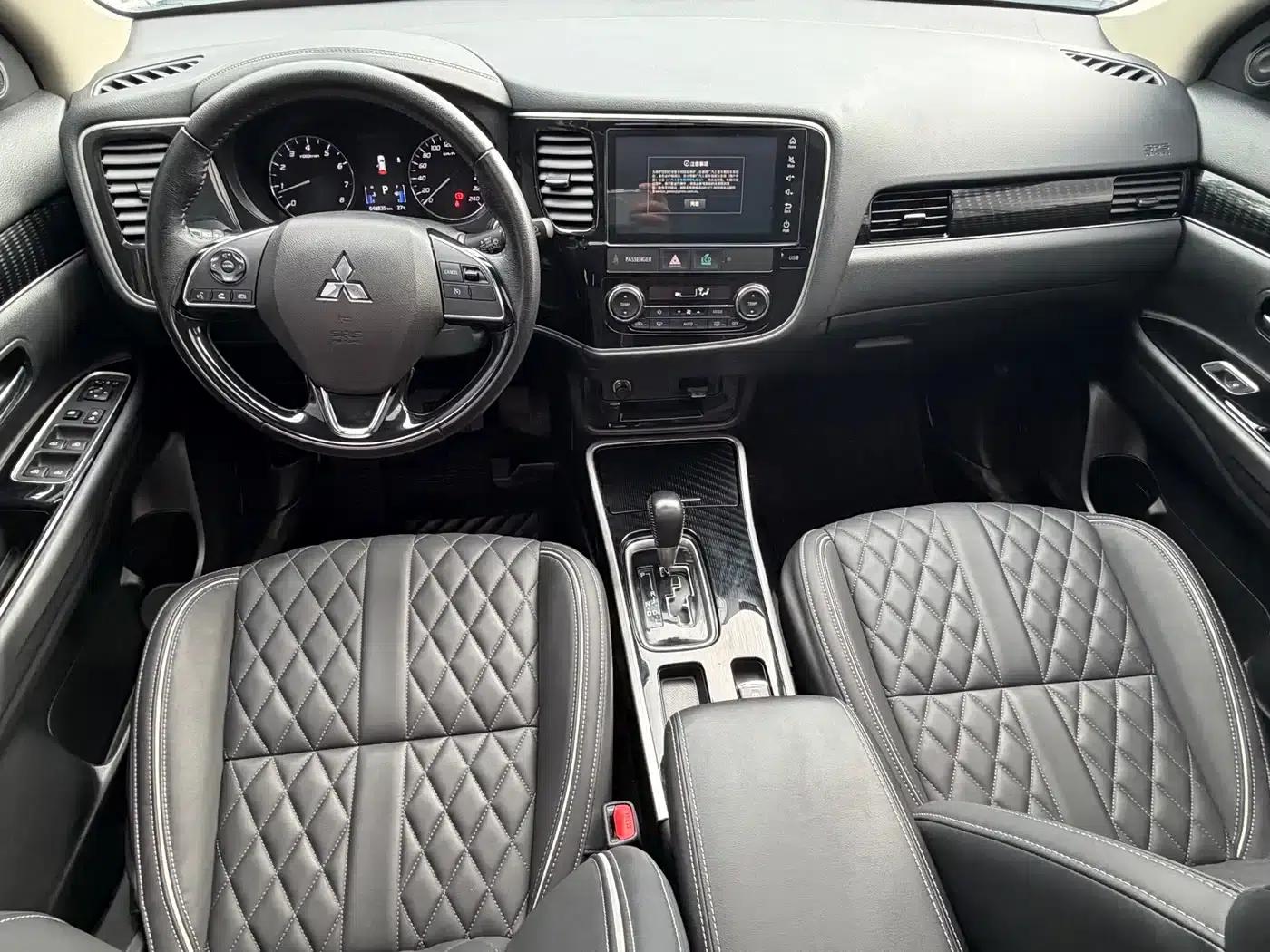 Outlander 2021 2.0L 2WD Enjoy Edition 5-seater — миниатюра 10