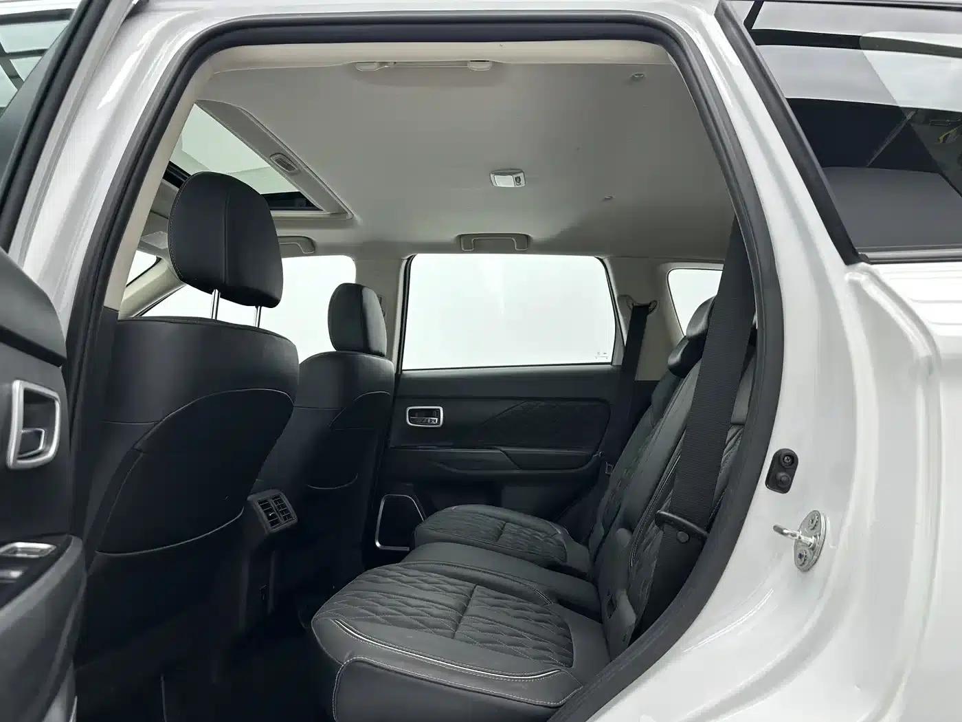 Outlander 2021 2.0L 2WD Enjoy Edition 5-seater — миниатюра 6