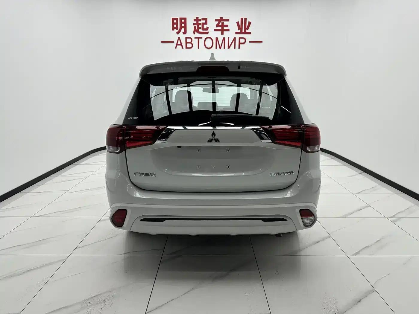 Outlander 2021 2.0L 2WD Enjoy Edition 5-seater — миниатюра 10