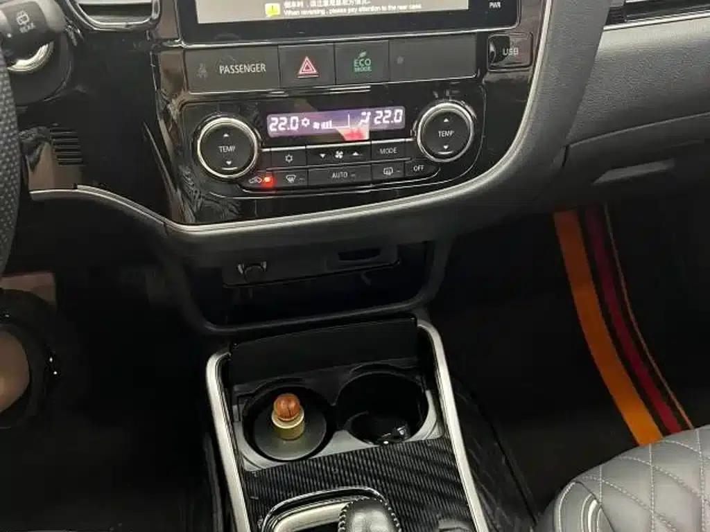 Outlander 2021 2.0L 2WD Enjoy Edition 5-seater — миниатюра 12