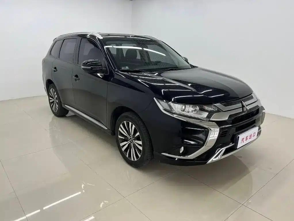 Outlander 2021 2.0L 2WD Enjoy Edition 5-seater — миниатюра 3