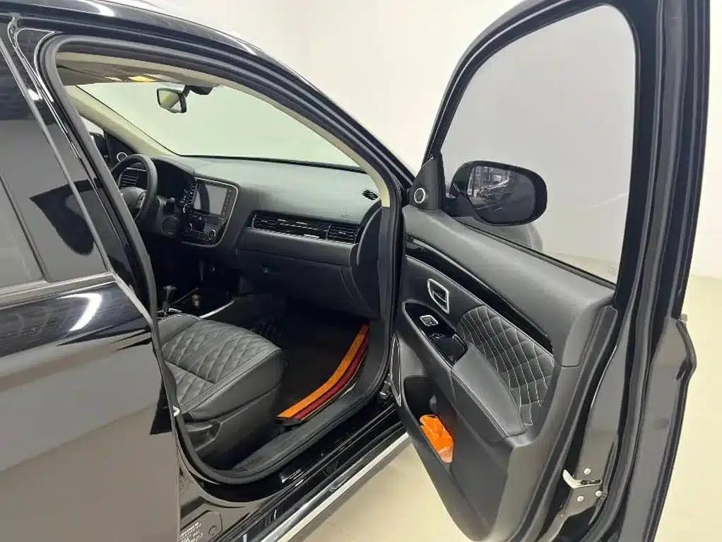 Outlander 2021 2.0L 2WD Enjoy Edition 5-seater — миниатюра 10