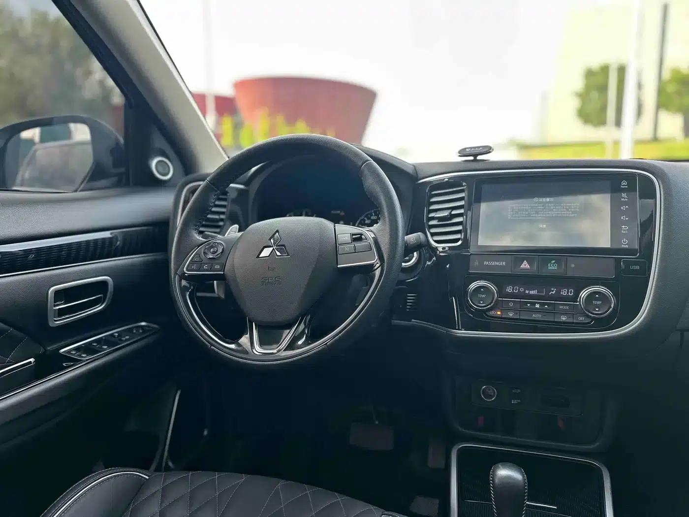 Outlander 2021 2.4L AWD Dynamic Edition 5-seater — миниатюра 7