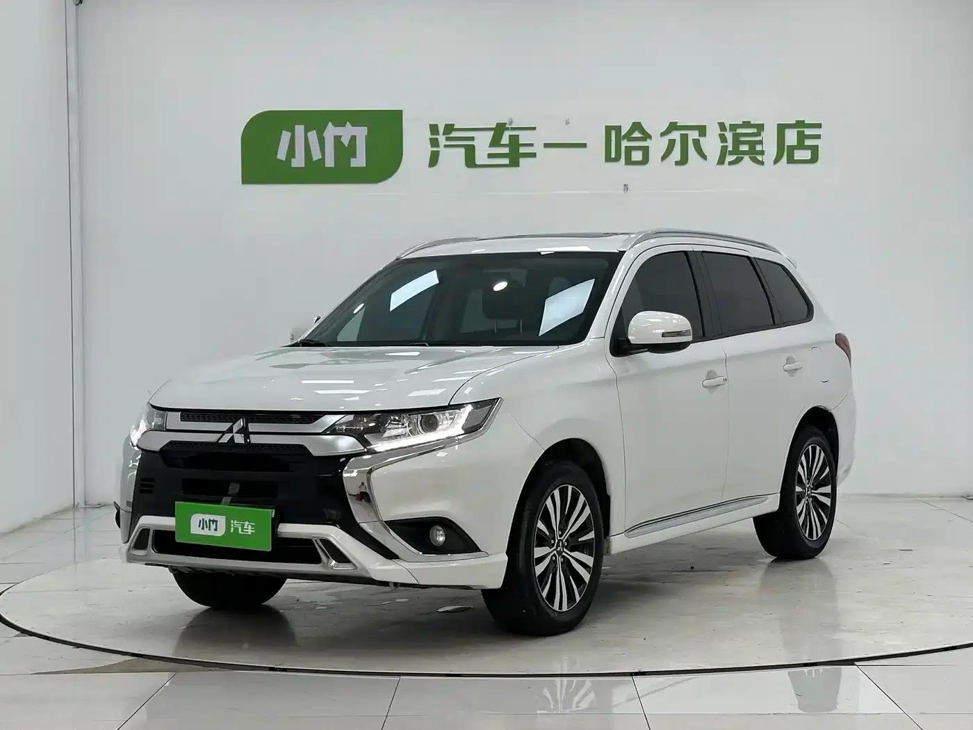 Outlander 2021 Facelift 2.0L 2WD Enjoy Edition 5-Seater — миниатюра 1