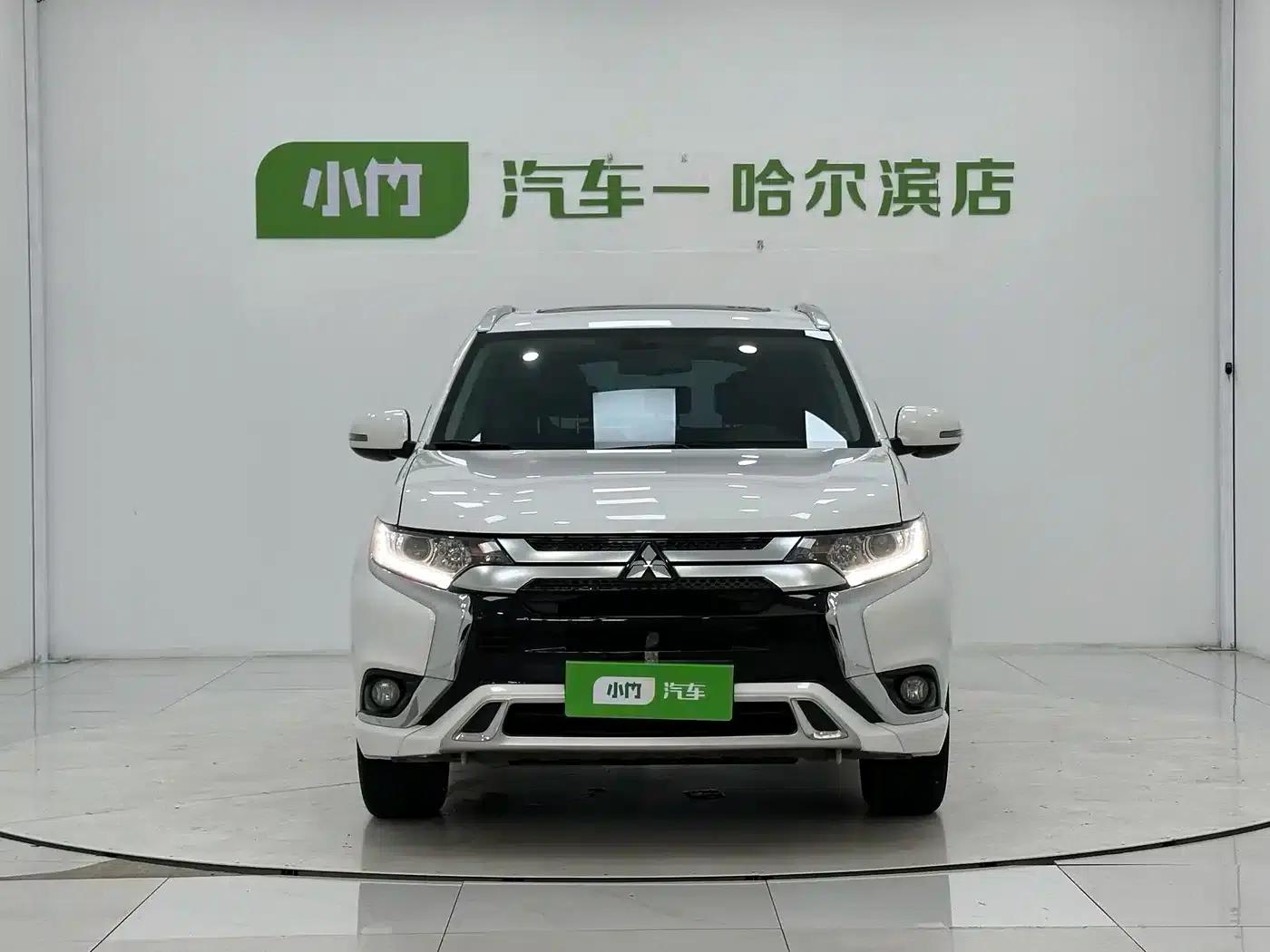 Outlander 2021 Facelift 2.0L 2WD Enjoy Edition 5-Seater — миниатюра 2