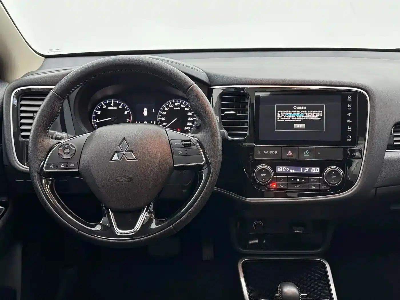 Outlander 2021 Facelift 2.0L 2WD Enjoy Edition 5-Seater — миниатюра 11