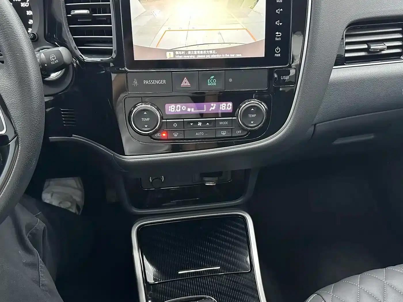 Outlander 2021 Facelift 2.0L 2WD Enjoy Edition 5-Seater — миниатюра 14
