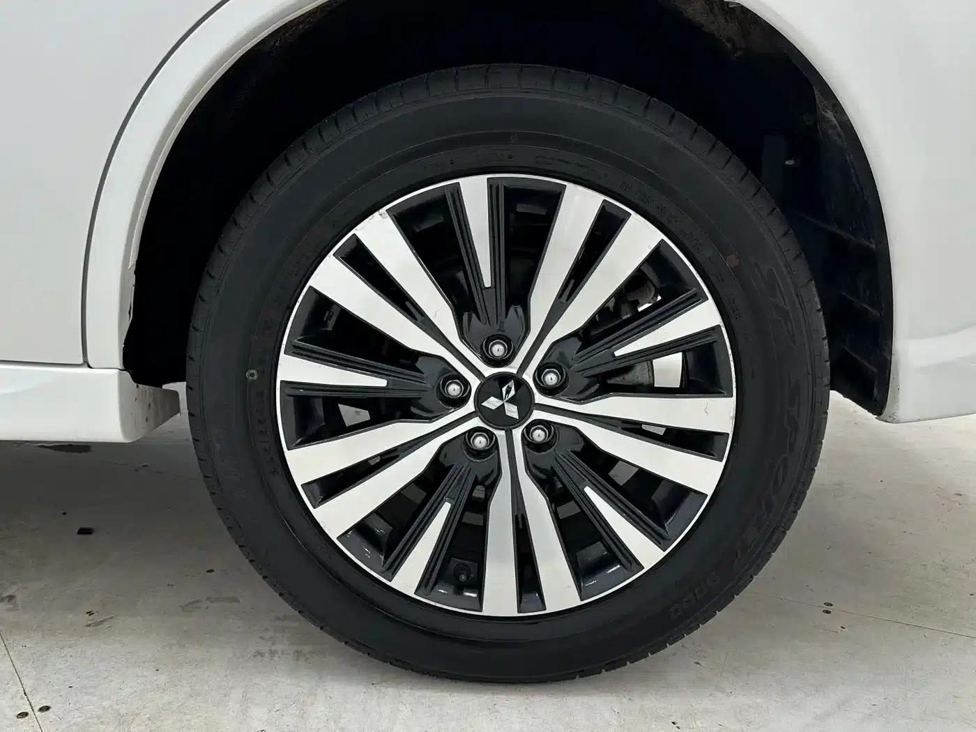 Outlander 2021 Facelift 2.0L 2WD Enjoy Edition 5-Seater — миниатюра 17