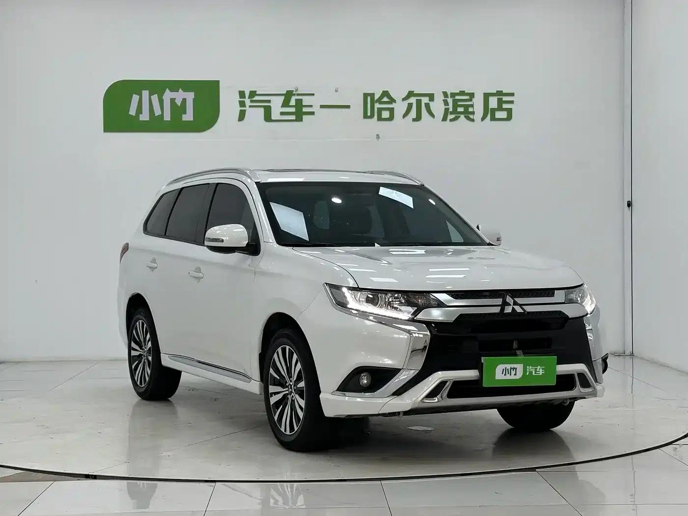 Outlander 2021 Facelift 2.0L 2WD Enjoy Edition 5-Seater — миниатюра 3