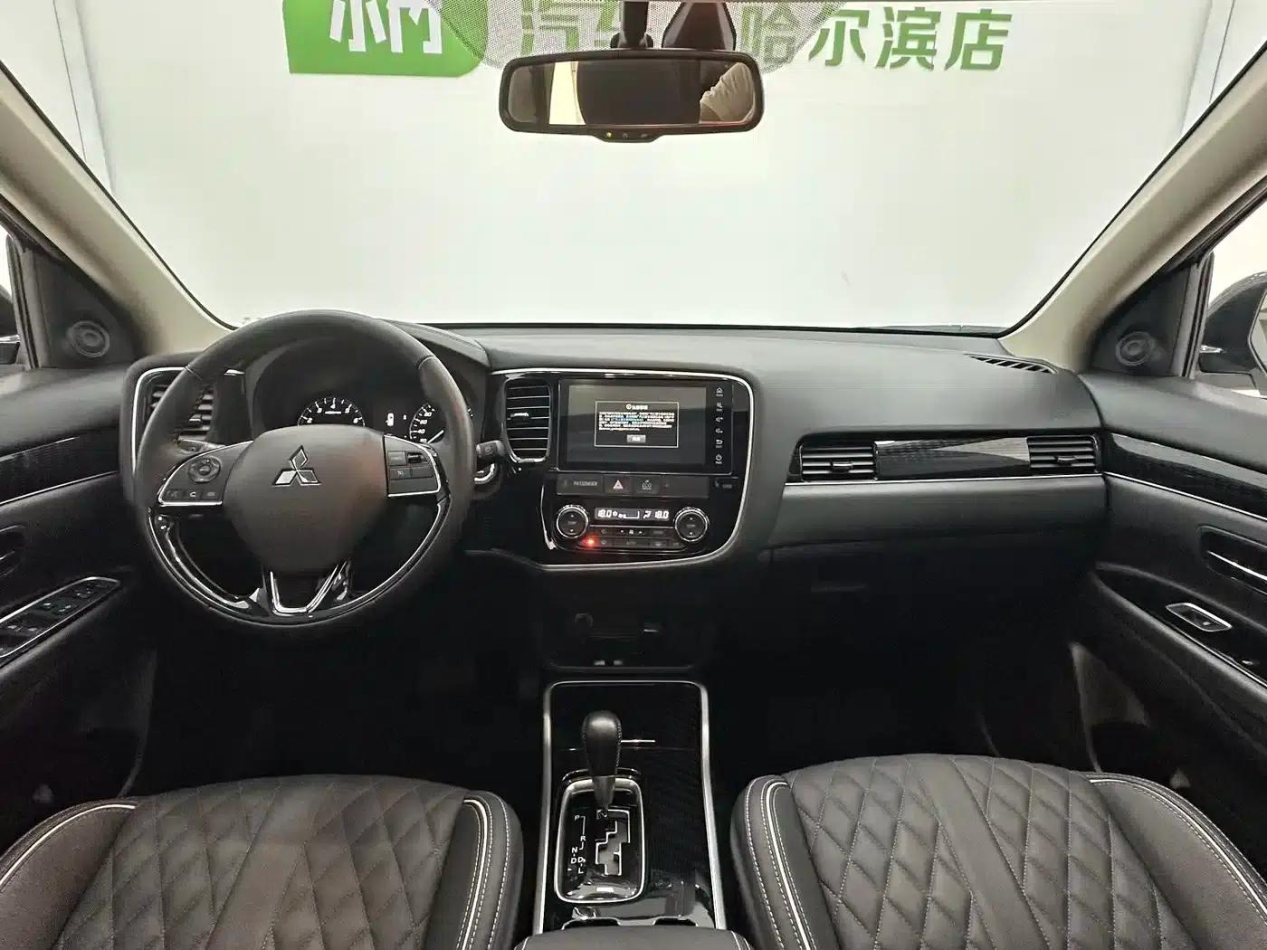 Outlander 2021 Facelift 2.0L 2WD Enjoy Edition 5-Seater — миниатюра 10