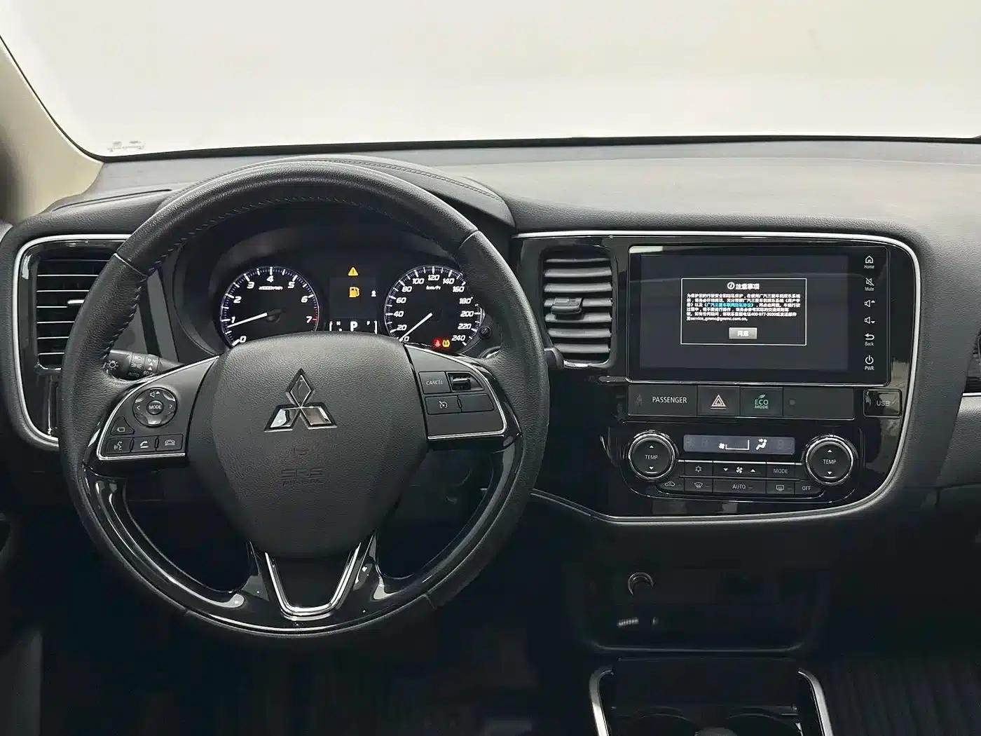 Outlander 2021 2.0L 2WD Dynamic Edition 5-seater — миниатюра 11