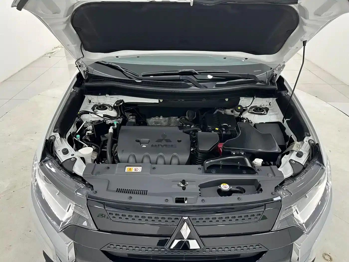 Outlander 2021 2.0L 2WD Dynamic Edition 5-seater — миниатюра 18