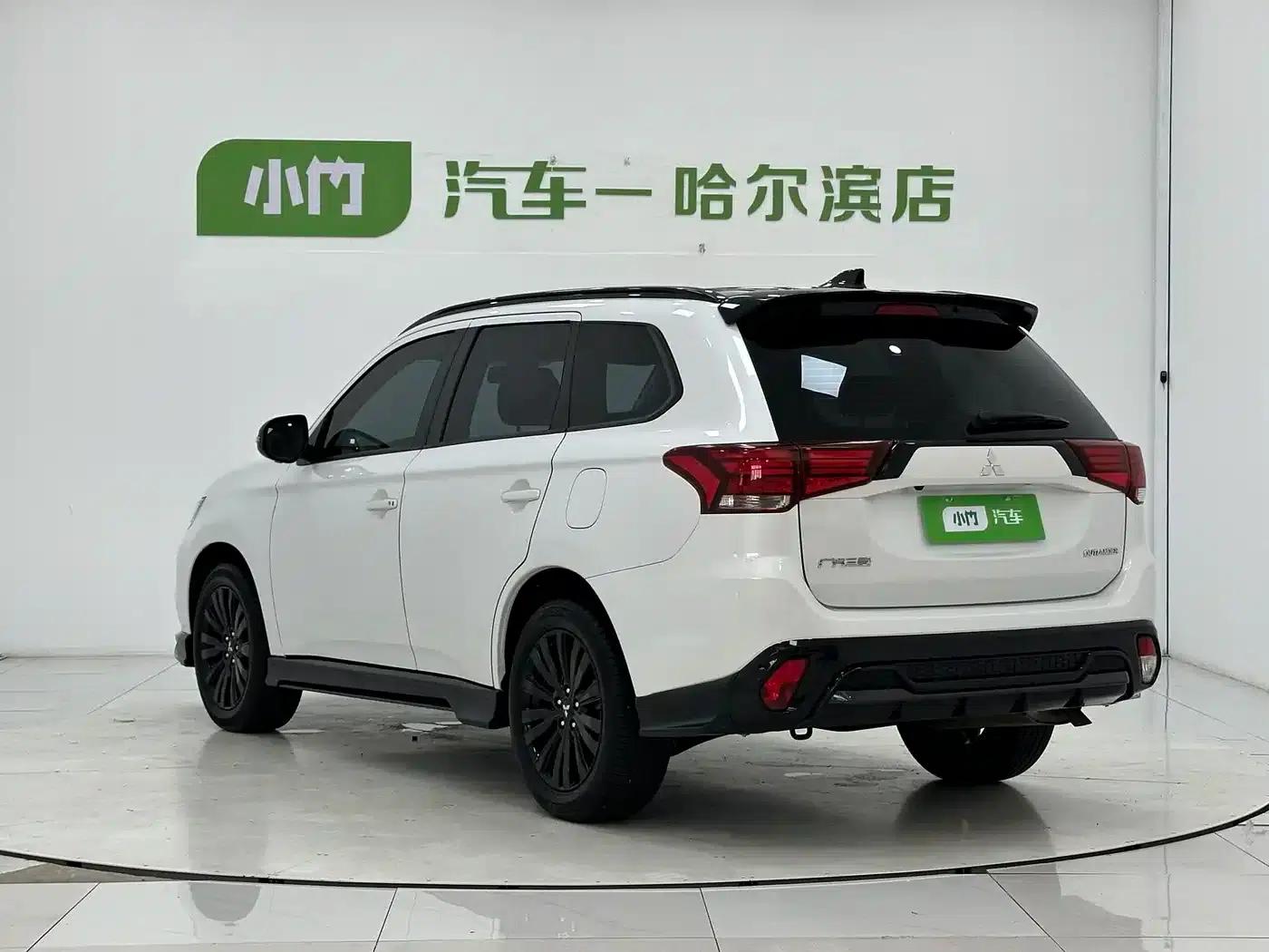 Outlander 2021 2.0L 2WD Dynamic Edition 5-seater — миниатюра 4