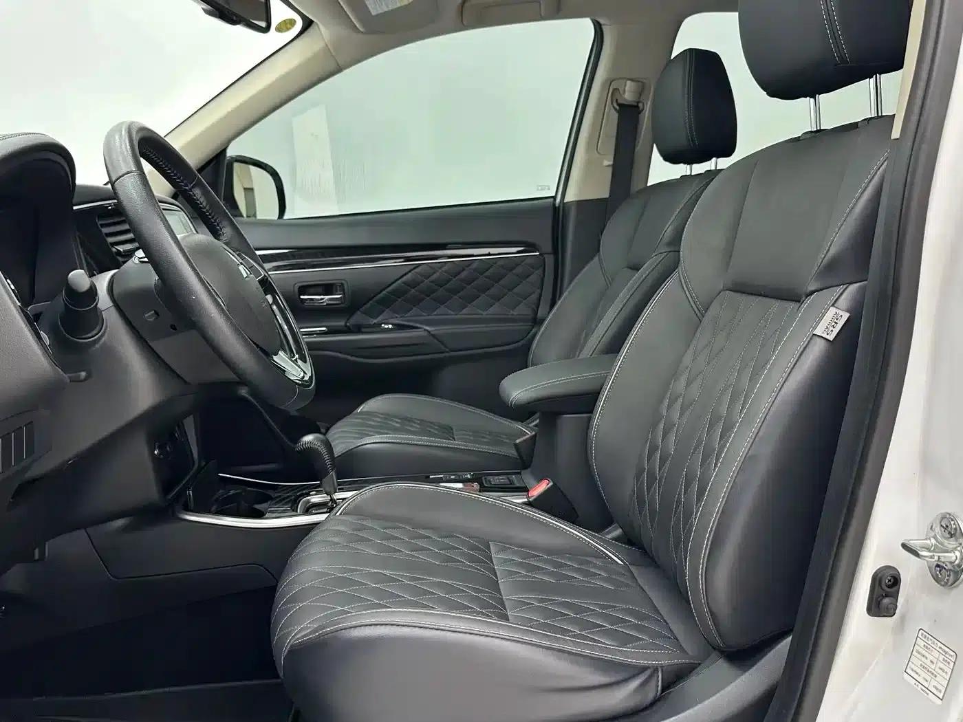 Outlander 2021 2.0L 2WD Dynamic Edition 5-seater — миниатюра 7