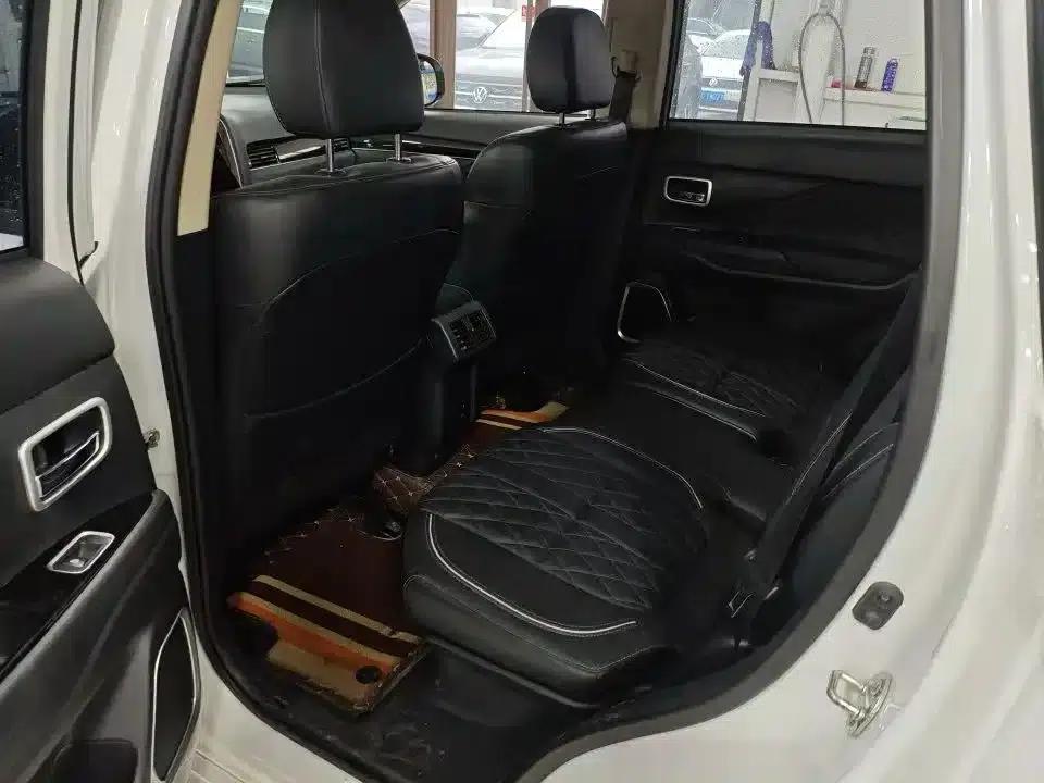 Outlander 2021 Facelift 2.0L 2WD Enjoy Edition 7-Seater — миниатюра 5