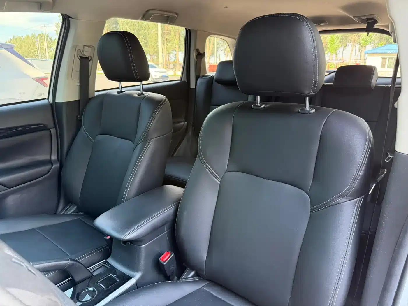 Outlander 2021 Facelift 2.0L 2WD Comfortline 5-Seater — миниатюра 11