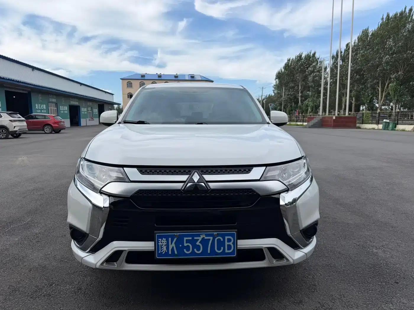 Outlander 2021 Facelift 2.0L 2WD Comfortline 5-Seater — миниатюра 4