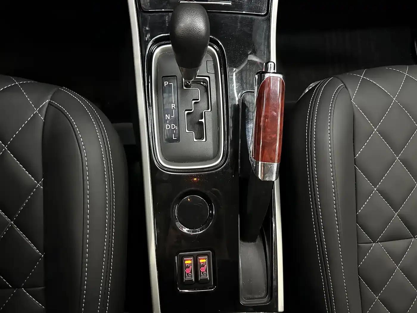 Outlander 2021 2.0L 2WD Comfortline 5-seater — миниатюра 16