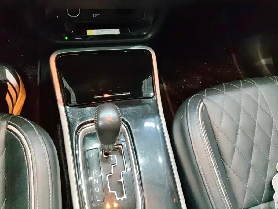 Outlander 2020 2.4L 4WD Luxury Edition 5-seater — миниатюра 16