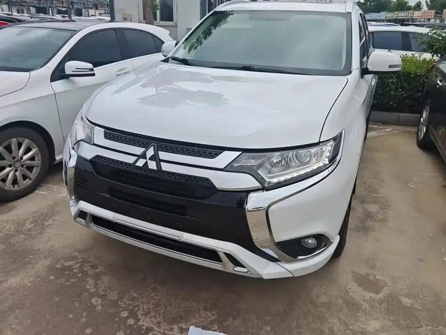 Outlander 2021 2.0L 2WD Enjoy Edition 5-seater — миниатюра 2