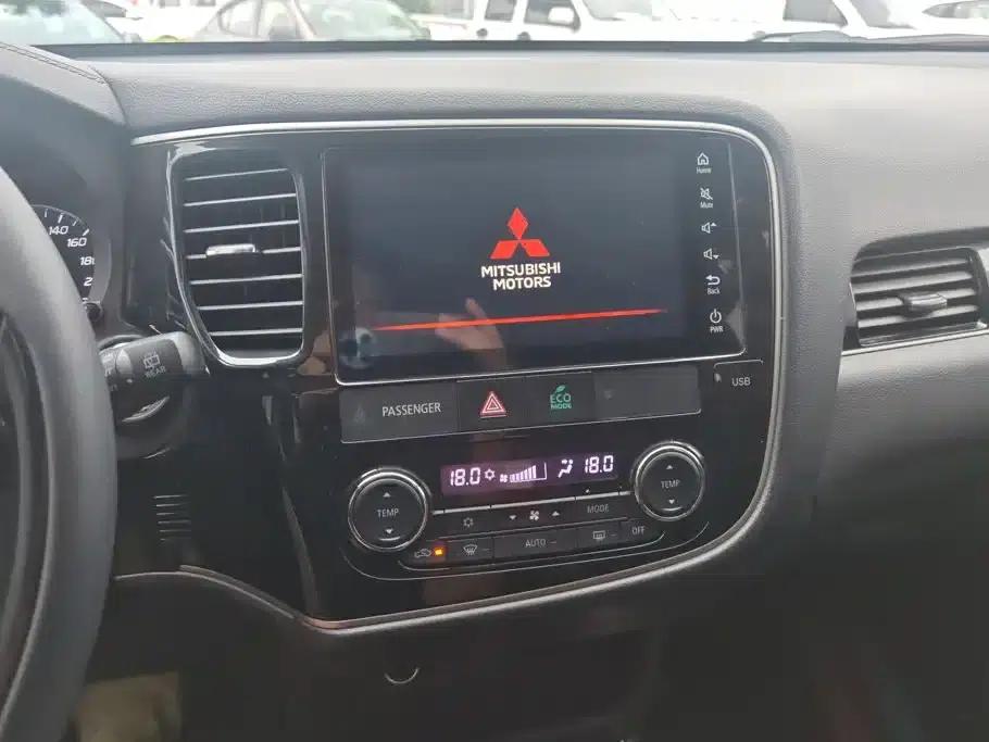 Outlander 2021 2.0L 2WD Enjoy Edition 5-seater — миниатюра 13