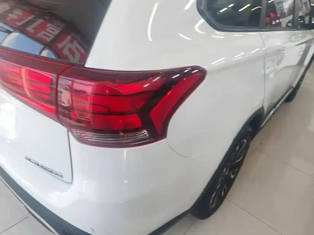 Outlander 2019 2.0L 2WD Enjoy Edition 7-seater National VI Emission Standard — миниатюра 24