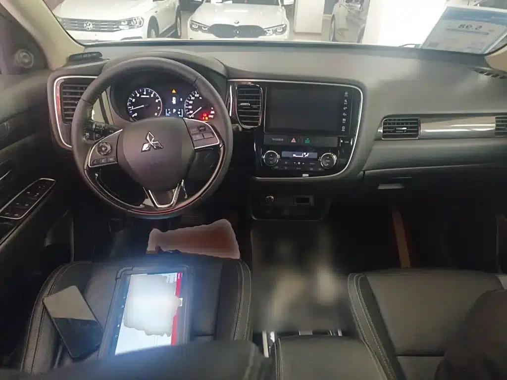 Outlander 2019 2.0L 2WD Enjoy Edition 7-seater National VI Emission Standard — миниатюра 6