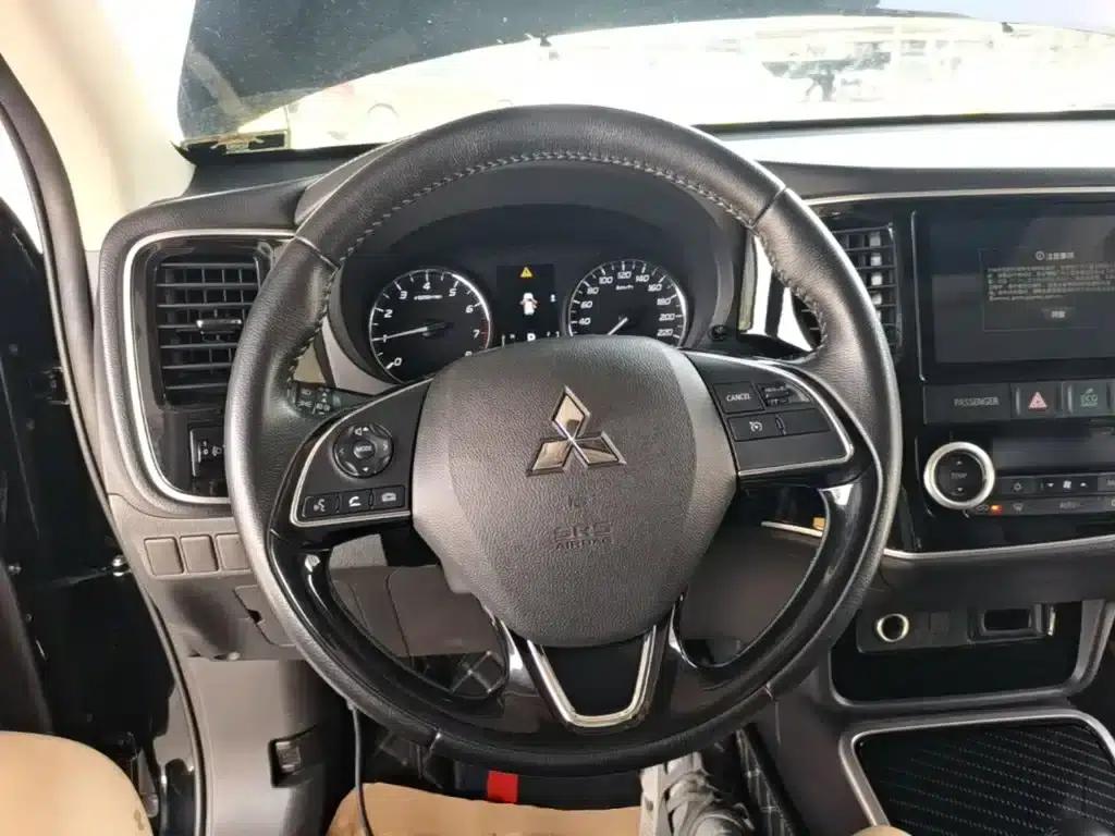 Outlander 2020 2.0L 2WD Enjoy Edition 5-seater — миниатюра 11