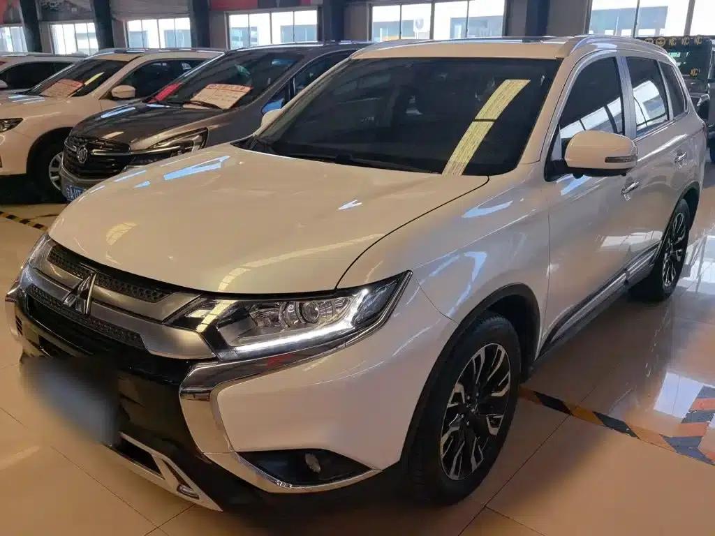 Outlander 2019 2.0L 2WD Enjoy Edition 7-seater National VI Emission Standard — миниатюра 2