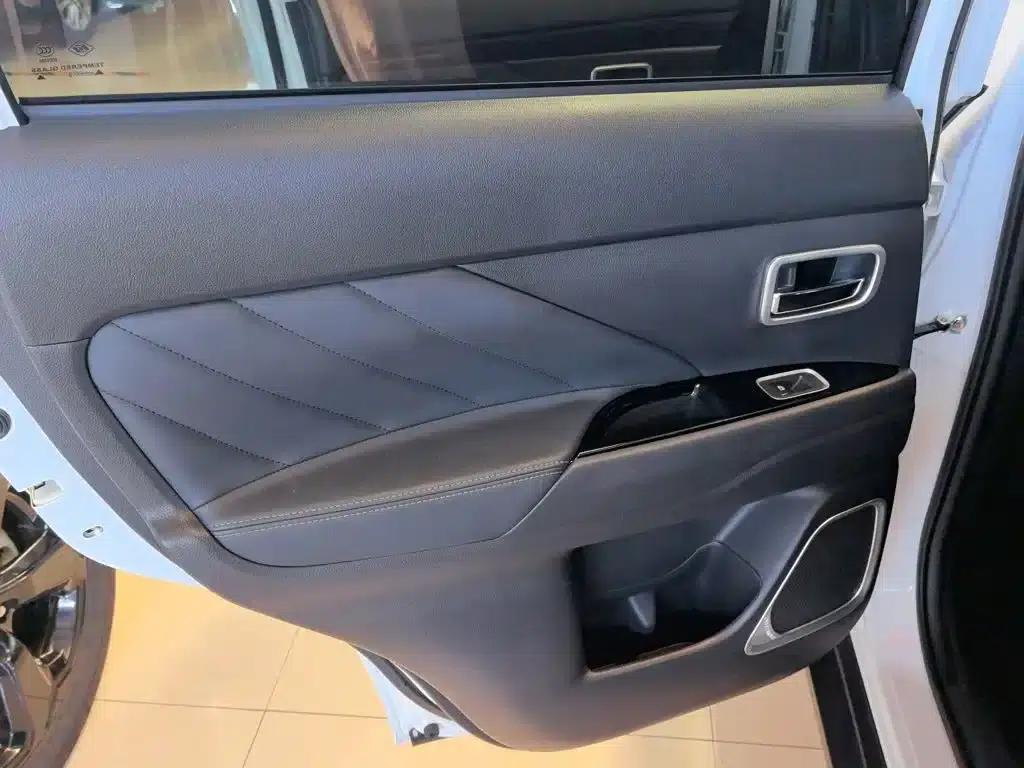 Outlander 2019 2.0L 2WD Enjoy Edition 7-seater National VI Emission Standard — миниатюра 11