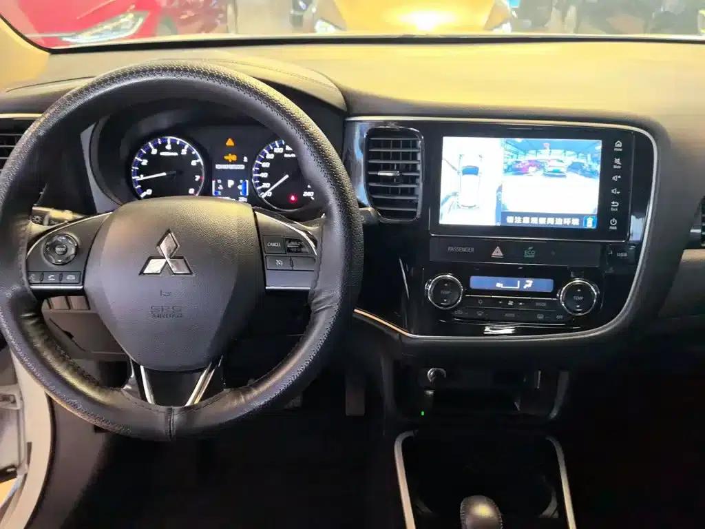Outlander 2019 2.0L 2WD Enjoy Edition 7-seater National VI Emission Standard — миниатюра 7