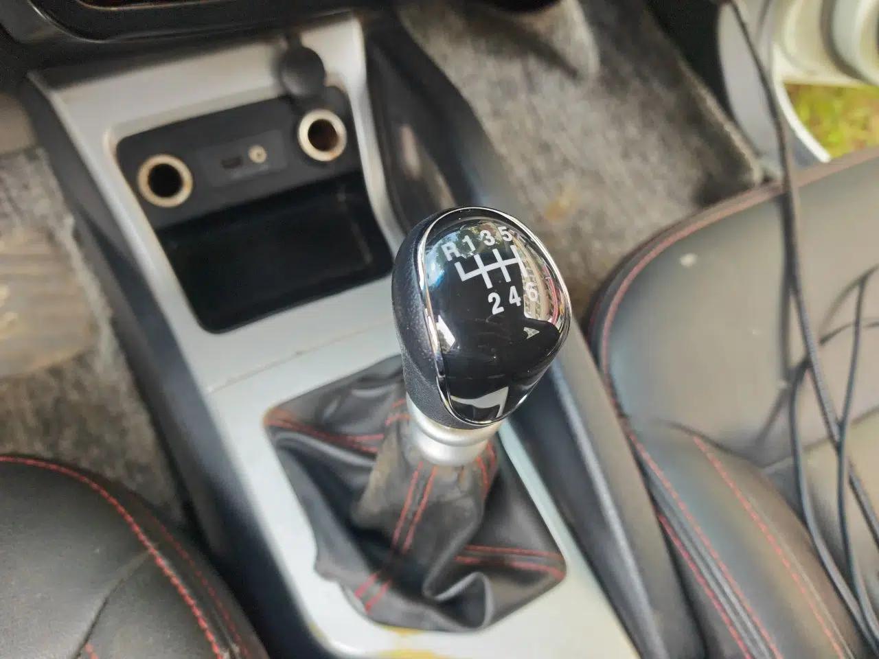 JAC Group Refine S3 2016 1.5L Manual Luxury Smart Version — миниатюра 14