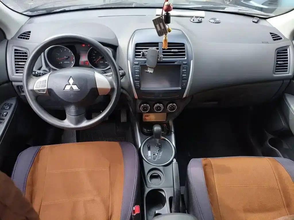 2013 ASX 2.0L CVT 2WD Elite Edition — миниатюра 5