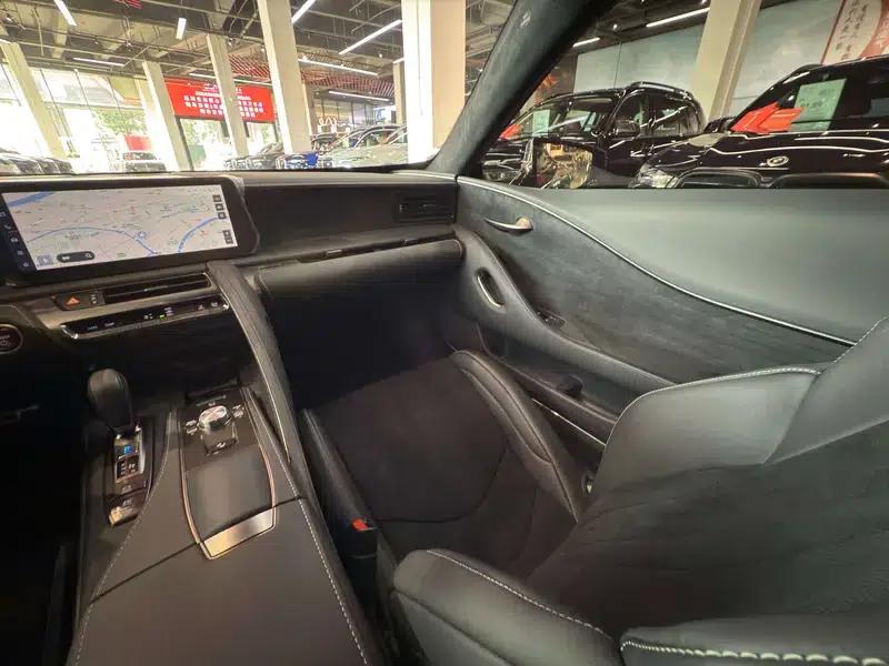 Lexus LC 2023 500h Sport Edition — миниатюра 11