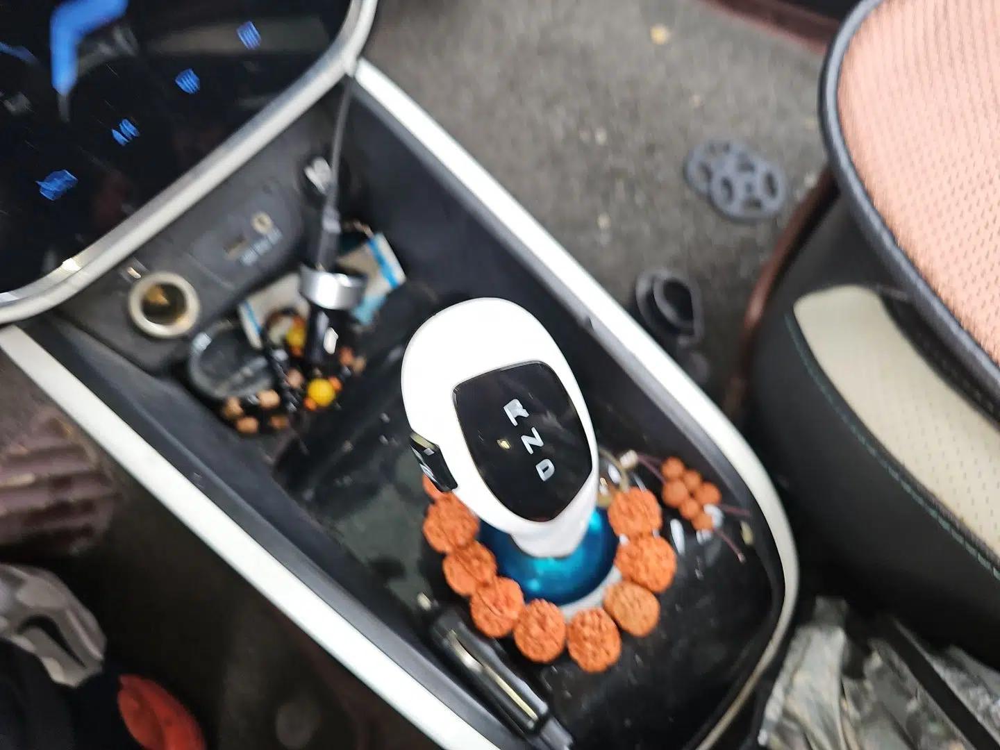 JAC Group iEV 2015 iEV5 — миниатюра 14