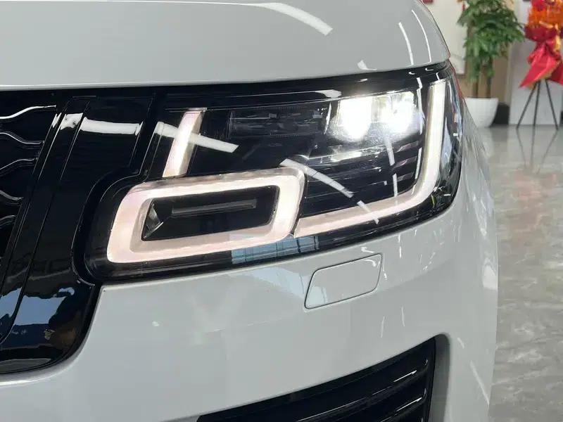 Range Rover 2022 3.0 L6 360PS Legendary Edition — миниатюра 11