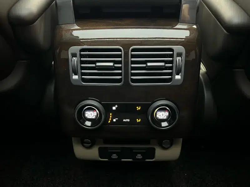 Range Rover 2022 3.0 L6 360PS Legendary Edition — миниатюра 15
