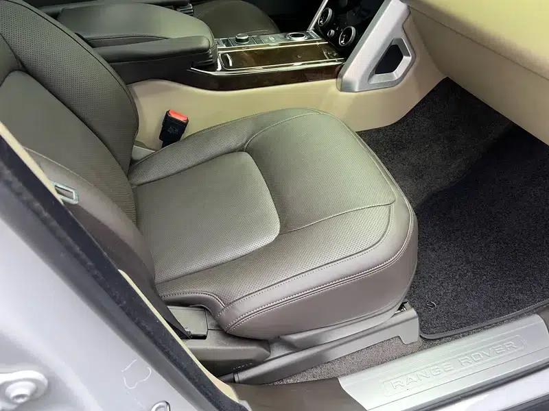 Range Rover 2022 3.0 L6 360PS Legendary Edition — миниатюра 16