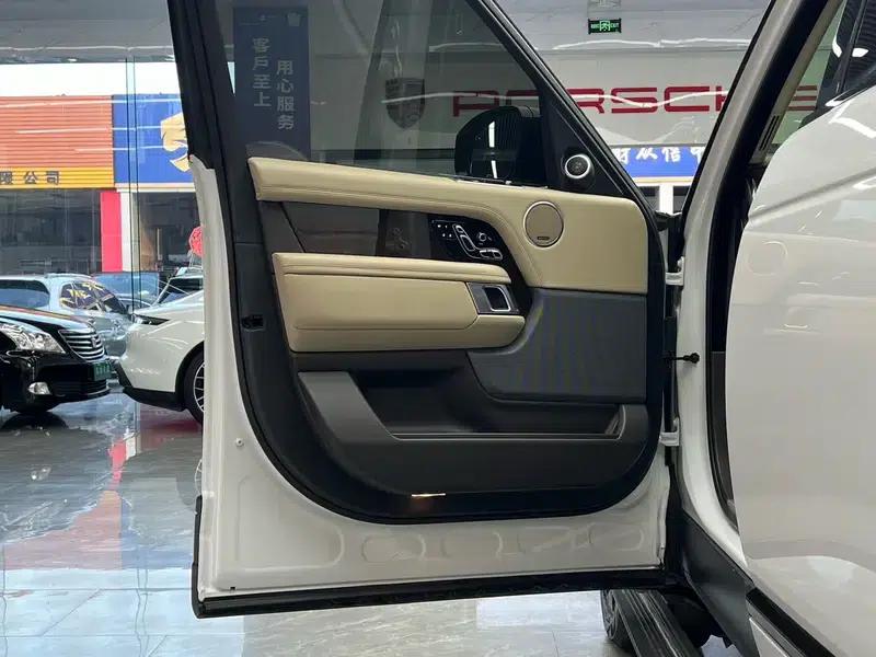 Range Rover 2022 3.0 L6 360PS Legendary Edition — миниатюра 28