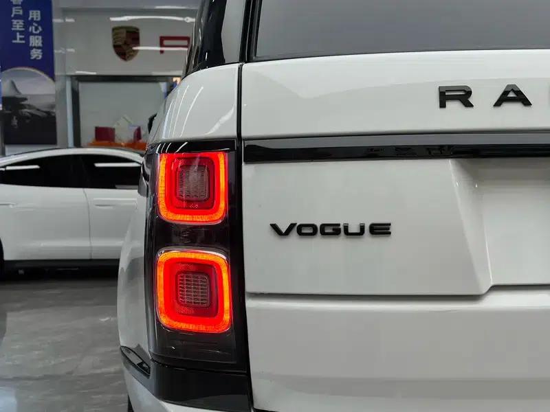 Range Rover 2022 3.0 L6 360PS Legendary Edition — миниатюра 9