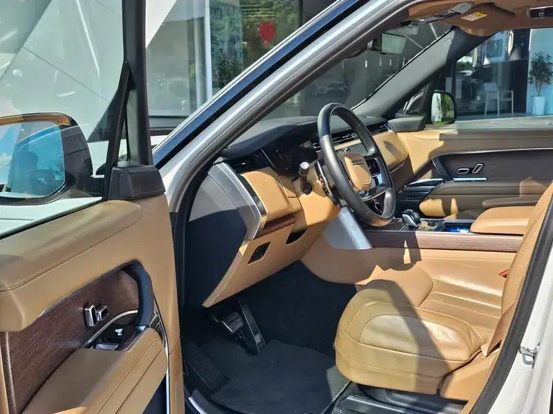 Range Rover 2023 3.0 L6 400PS Grand 7-Seat Extended Edition — миниатюра 9